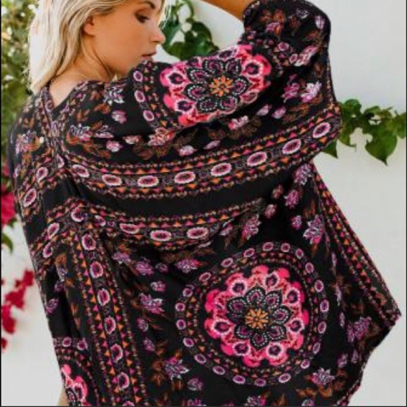 Black and Hot Pink Floral Boho Kimono - Picture 2 of 4